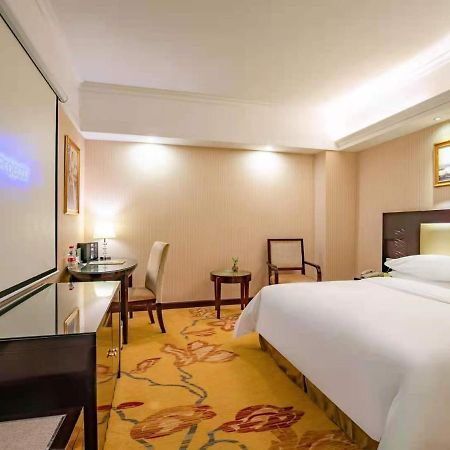 Vienna Hotel Baoan Liutang Xin'an  Екстер'єр фото