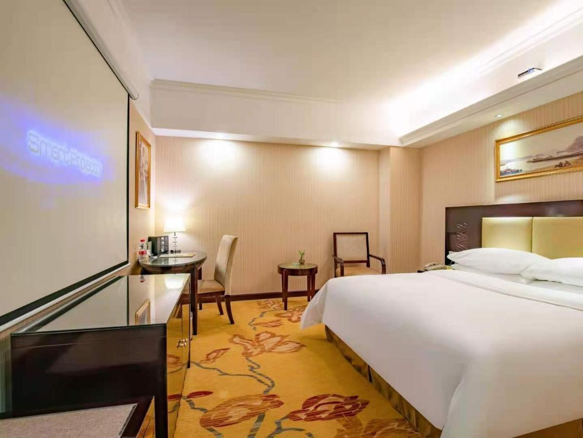 Vienna Hotel Baoan Liutang Xin'an  Екстер'єр фото