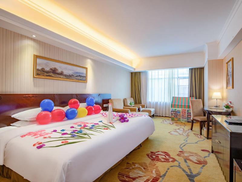 Vienna Hotel Baoan Liutang Xin'an  Екстер'єр фото